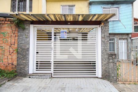 Casa à venda com 225m², 3 quartos e 2 vagasFachada 1