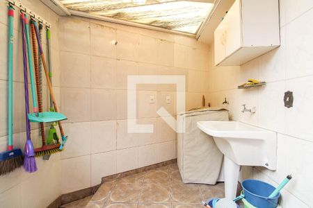 Casa à venda com 225m², 3 quartos e 2 vagasÁrea de Serviço