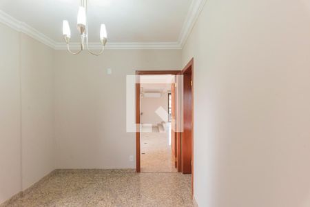 Apartamento para alugar com 260m², 4 quartos e 4 vagas Apartamento para alugar com 260m², 4 quartos e 4 vagasSala de Jantar