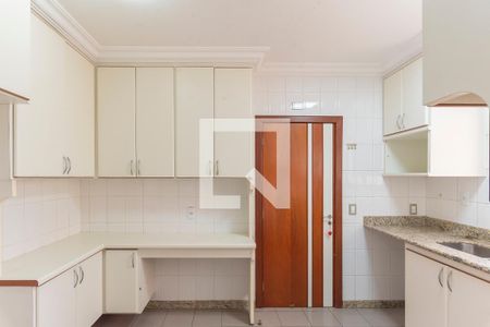 Apartamento para alugar com 260m², 4 quartos e 4 vagas Apartamento para alugar com 260m², 4 quartos e 4 vagasCozinha
