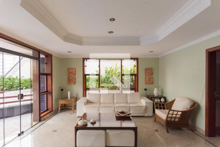 Apartamento para alugar com 260m², 4 quartos e 4 vagas Apartamento para alugar com 260m², 4 quartos e 4 vagasÁrea comum