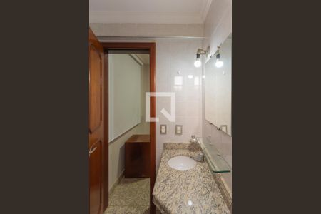 Apartamento para alugar com 260m², 4 quartos e 4 vagas Apartamento para alugar com 260m², 4 quartos e 4 vagasBanheiro da Suíte 3