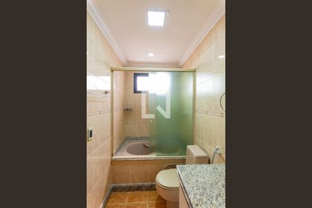 Apartamento para alugar com 260m², 4 quartos e 4 vagas Apartamento para alugar com 260m², 4 quartos e 4 vagasBanheiro da Suíte 1