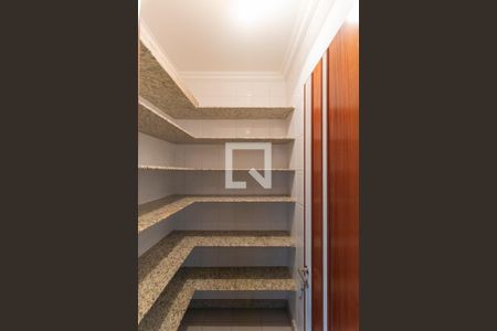 Apartamento para alugar com 260m², 4 quartos e 4 vagas Apartamento para alugar com 260m², 4 quartos e 4 vagasDespensa