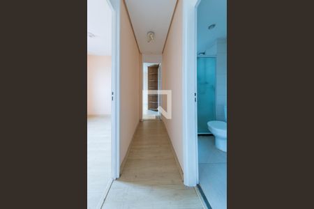 Corredor de apartamento para alugar com 2 quartos, 44m² em Vila Alpina, São Paulo