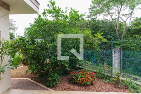 Casa de condomínio à venda com 374m², 4 quartos e 6 vagas Casa de condomínio à venda com 374m², 4 quartos e 6 vagasVaranda da Suíte 1