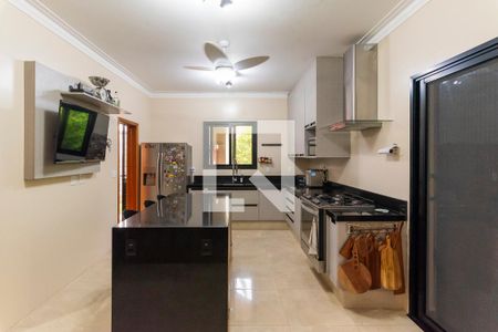 Casa de condomínio à venda com 374m², 4 quartos e 6 vagas Casa de condomínio à venda com 374m², 4 quartos e 6 vagasCozinha