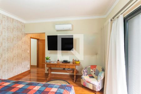 Casa de condomínio à venda com 374m², 4 quartos e 6 vagas Casa de condomínio à venda com 374m², 4 quartos e 6 vagasSuíte 1