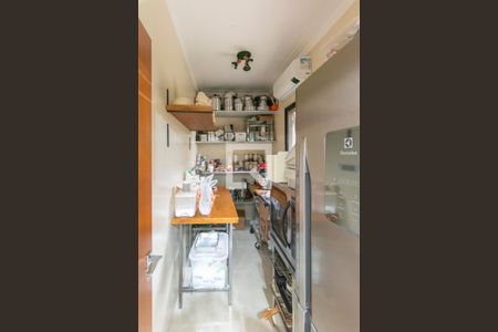 Casa de condomínio à venda com 374m², 4 quartos e 6 vagas Casa de condomínio à venda com 374m², 4 quartos e 6 vagasDespensa