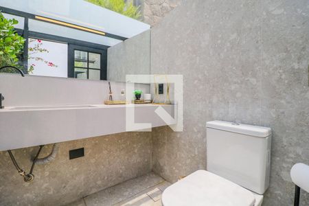 Casa de condomínio à venda com 550m², 5 quartos e 5 vagas Casa de condomínio à venda com 550m², 5 quartos e 5 vagasLavabo