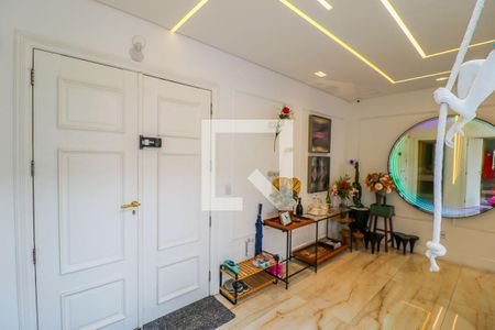 Casa de condomínio à venda com 550m², 5 quartos e 5 vagas Casa de condomínio à venda com 550m², 5 quartos e 5 vagasHall