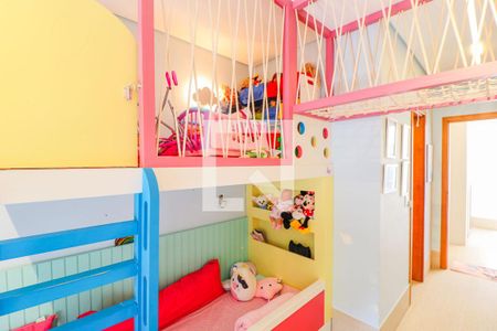 Casa de condomínio à venda com 550m², 5 quartos e 5 vagas Casa de condomínio à venda com 550m², 5 quartos e 5 vagasSuíte 2