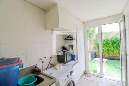 Casa de condomínio à venda com 550m², 5 quartos e 5 vagas Casa de condomínio à venda com 550m², 5 quartos e 5 vagasÁrea de Serviço