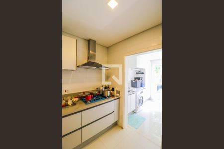 Casa de condomínio à venda com 550m², 5 quartos e 5 vagas Casa de condomínio à venda com 550m², 5 quartos e 5 vagasCozinha