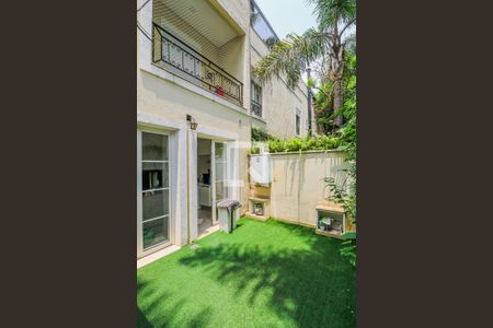 Casa de condomínio à venda com 550m², 5 quartos e 5 vagas Casa de condomínio à venda com 550m², 5 quartos e 5 vagasÁrea de Serviço