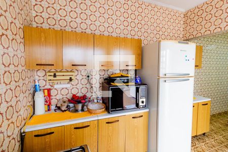 Casa à venda com 168m², 3 quartos e 3 vagas Casa à venda com 168m², 3 quartos e 3 vagasCozinha