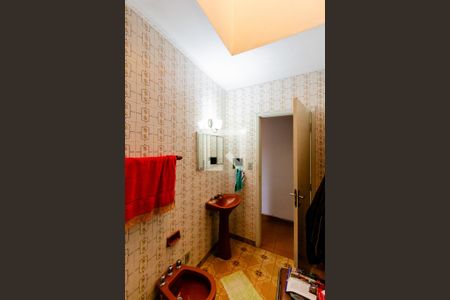 Casa à venda com 168m², 3 quartos e 3 vagas Casa à venda com 168m², 3 quartos e 3 vagasBanheiro