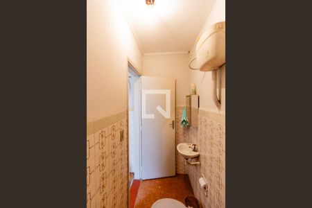 Casa à venda com 168m², 3 quartos e 3 vagas Casa à venda com 168m², 3 quartos e 3 vagasBanheiro de Serviço