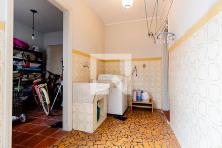 Casa à venda com 168m², 3 quartos e 3 vagas Casa à venda com 168m², 3 quartos e 3 vagasÁrea de Serviço