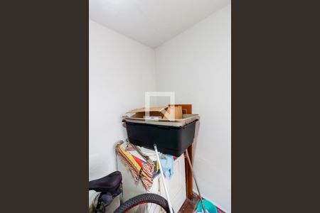 Casa à venda com 168m², 3 quartos e 3 vagas Casa à venda com 168m², 3 quartos e 3 vagasQuarto de Serviço