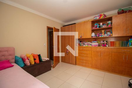 Casa à venda com 160m², 3 quartos e 4 vagas Casa à venda com 160m², 3 quartos e 4 vagasQuarto 2