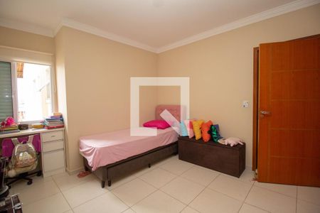 Casa à venda com 160m², 3 quartos e 4 vagas Casa à venda com 160m², 3 quartos e 4 vagasQuarto 2