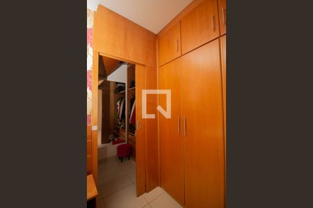 Casa à venda com 160m², 3 quartos e 4 vagas Casa à venda com 160m², 3 quartos e 4 vagasCloset do quarto