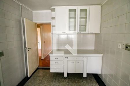 Apartamento à venda com 176m², 3 quartos e 3 vagasCozinha - Armários