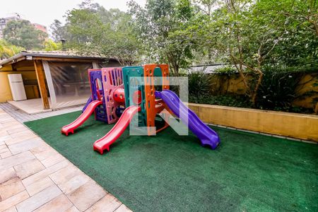 Apartamento à venda com 176m², 3 quartos e 3 vagasÁrea comum - Playground