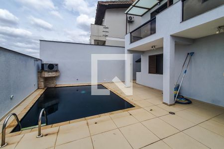 Casa à venda com 293m², 3 quartos e 4 vagas Casa à venda com 293m², 3 quartos e 4 vagasquintal