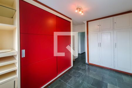 Casa à venda com 293m², 3 quartos e 4 vagas Casa à venda com 293m², 3 quartos e 4 vagasquarto 2