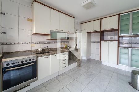 Casa à venda com 293m², 3 quartos e 4 vagas Casa à venda com 293m², 3 quartos e 4 vagascozinha