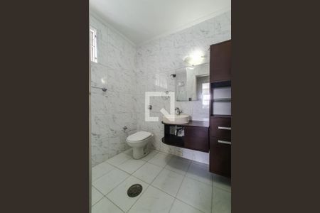 Casa à venda com 293m², 3 quartos e 4 vagas Casa à venda com 293m², 3 quartos e 4 vagasbanheiro