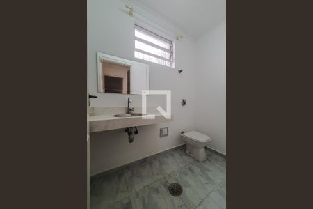 Casa à venda com 293m², 3 quartos e 4 vagas Casa à venda com 293m², 3 quartos e 4 vagaslavabo