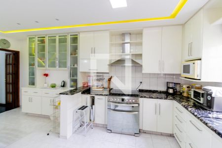 Casa à venda com 260m², 4 quartos e 4 vagasCozinha