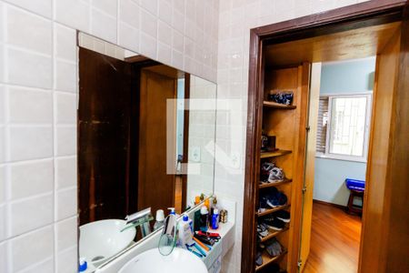 Casa à venda com 260m², 4 quartos e 4 vagasBanheiro