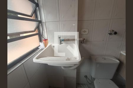 Apartamento à venda com 45m², 2 quartos e sem vaga Apartamento à venda com 45m², 2 quartos e sem vagaBanheiro