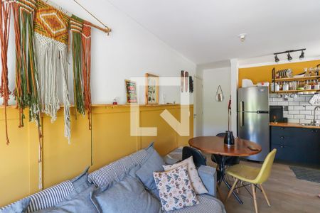 Sala de apartamento à venda com 2 quartos, 45m² em Ieiri, Várzea Paulista