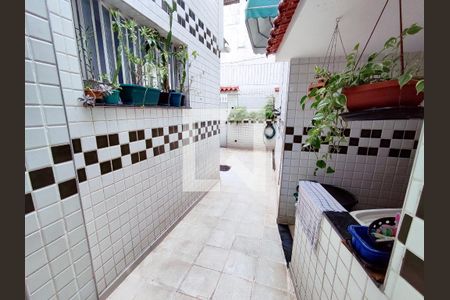 Casa à venda com 250m², 5 quartos e 2 vagas Casa à venda com 250m², 5 quartos e 2 vagasÁrea de Serviço