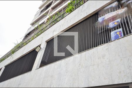 Apartamento à venda com 74m², 2 quartos e 1 vagaFachada