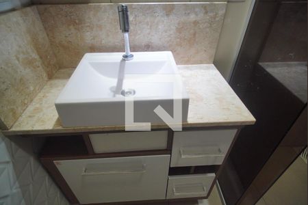 Casa à venda com 200m², 3 quartos e 2 vagasDetalhe do Banheiro da Suite