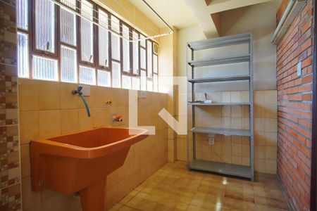 Casa à venda com 200m², 3 quartos e 2 vagasÁrea de Serviço