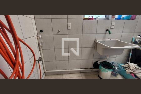 Casa à venda com 275m², 4 quartos e 2 vagas Casa à venda com 275m², 4 quartos e 2 vagasEdícula - Área de Serviço