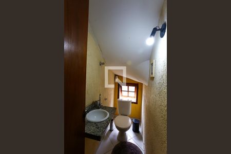 Lavabo de casa para alugar com 2 quartos, 147m² em Jardim Tres Marias, Taboão da Serra