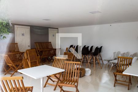 Apartamento para alugar com 42m², 2 quartos e 1 vaga Apartamento para alugar com 42m², 2 quartos e 1 vagaÁrea comum - Salão de festas
