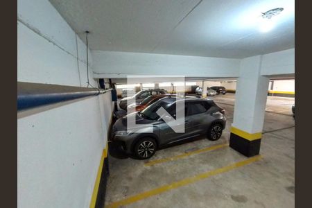 Apartamento à venda com 110m², 2 quartos e 1 vaga Apartamento à venda com 110m², 2 quartos e 1 vagaGaragem