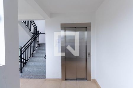 Apartamento à venda com 43m², 2 quartos e sem vagaÁrea comum