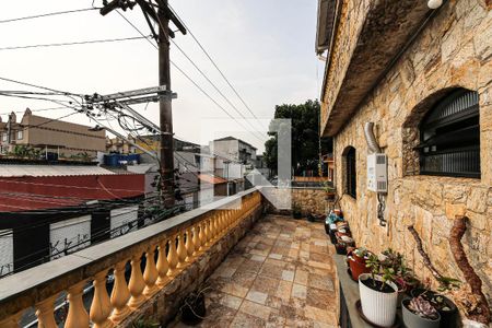 Casa à venda com 500m², 5 quartos e 4 vagas Casa à venda com 500m², 5 quartos e 4 vagasQuintal