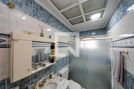 Casa à venda com 500m², 5 quartos e 4 vagas Casa à venda com 500m², 5 quartos e 4 vagasBanheiro 2