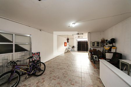 Casa à venda com 500m², 5 quartos e 4 vagas Casa à venda com 500m², 5 quartos e 4 vagasGaragem